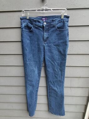 NYDJ Straight Jeans size 10 with Lift tuck Technology